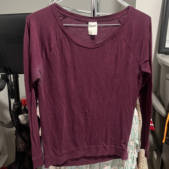 10 Vs pink tops pride - Picture 5 of 5